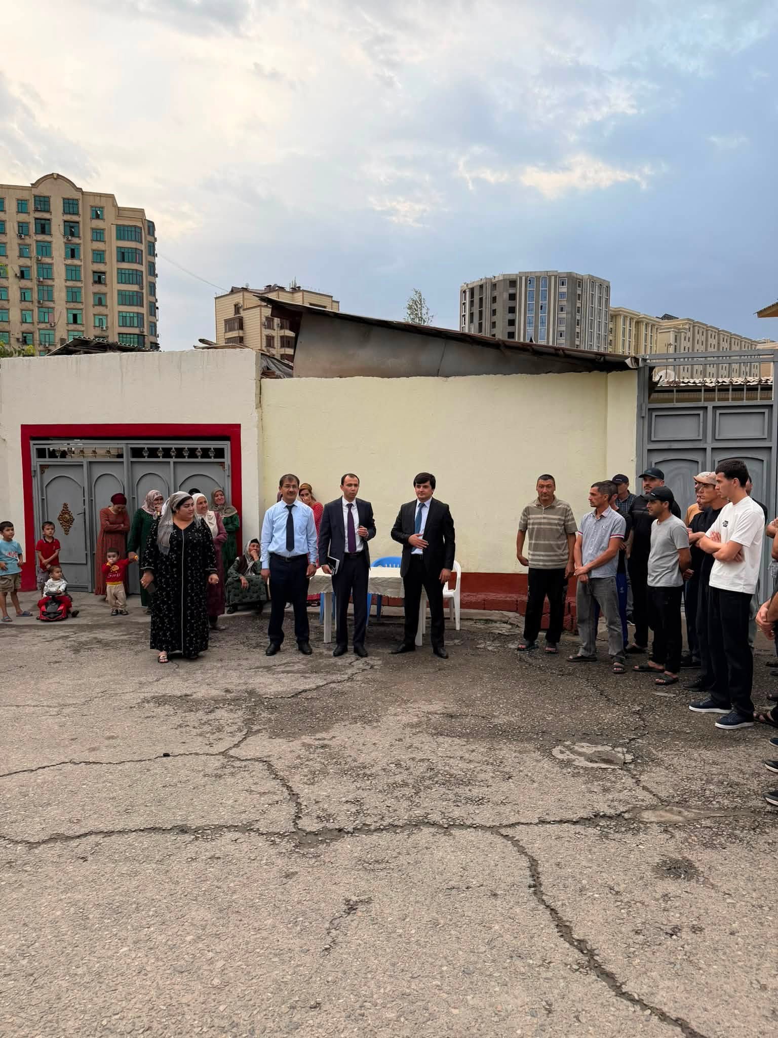 БАРГУЗОРИИ МУЛОҚОТУ ВОХӮРИҲО БО УСУЛИ "МАҲАЛ БА МАҲАЛ" ДАР МАҲАЛЛАИ "КАМОЛИ ХУҶАНДӢ"-И НОҲИЯИ ШОҲМАНСУРИ ШАҲРИ ДУШАНБЕ