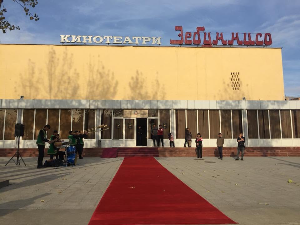 КИНОТЕАТРИ «ЗЕБУНИСО» - ЯКЕ АЗ ГӮШАҲОИ ФАРҲАНГИИ ПОЙТАХТ